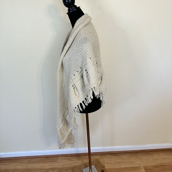 Handmade Knit Cream Shawl With Fringe Leaf Pattern Design 90 X 24 Cozy Cottage - Picture 5 of 8